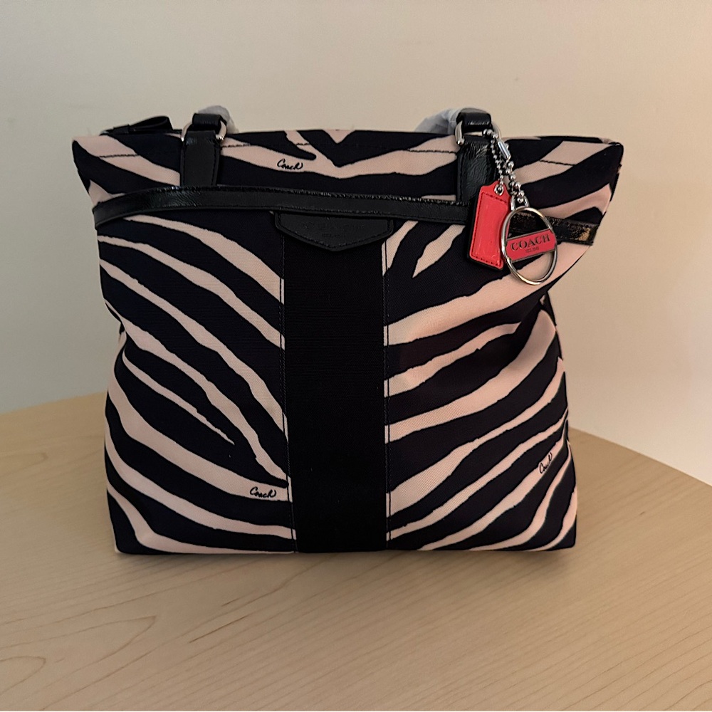 Coach Zebra Stripe Black Cream Canvas Tote Shoulder Bag New with Tags 2013 - Picture 4 of 12